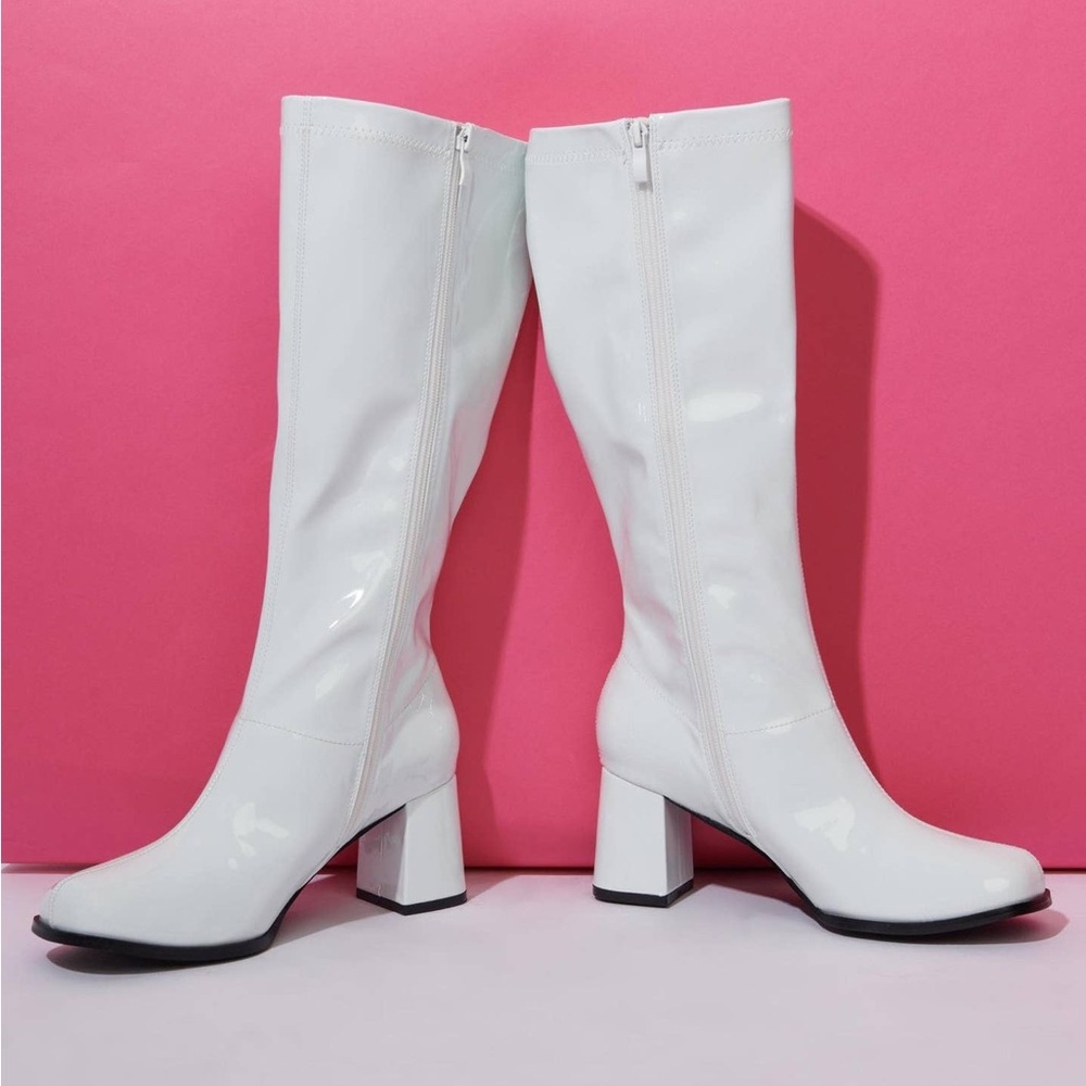 Boots Made For Walking! 60s 70s Retro Chic White Heeled Go Go Boots